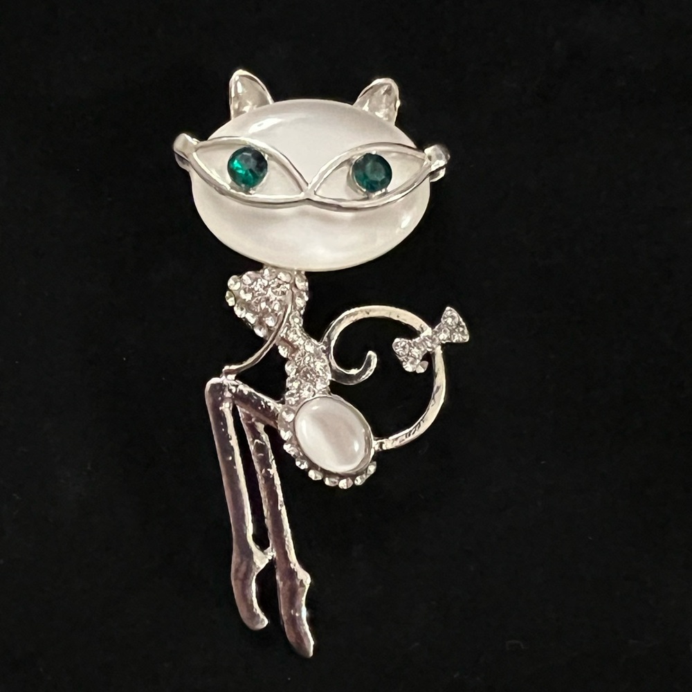 Whimsical Silver Tone Kitty Cat in Glasses Rhinestone Brooch Pin